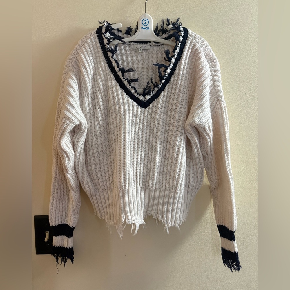 Z Supply White V Neck Long Sleeve Sweater Small